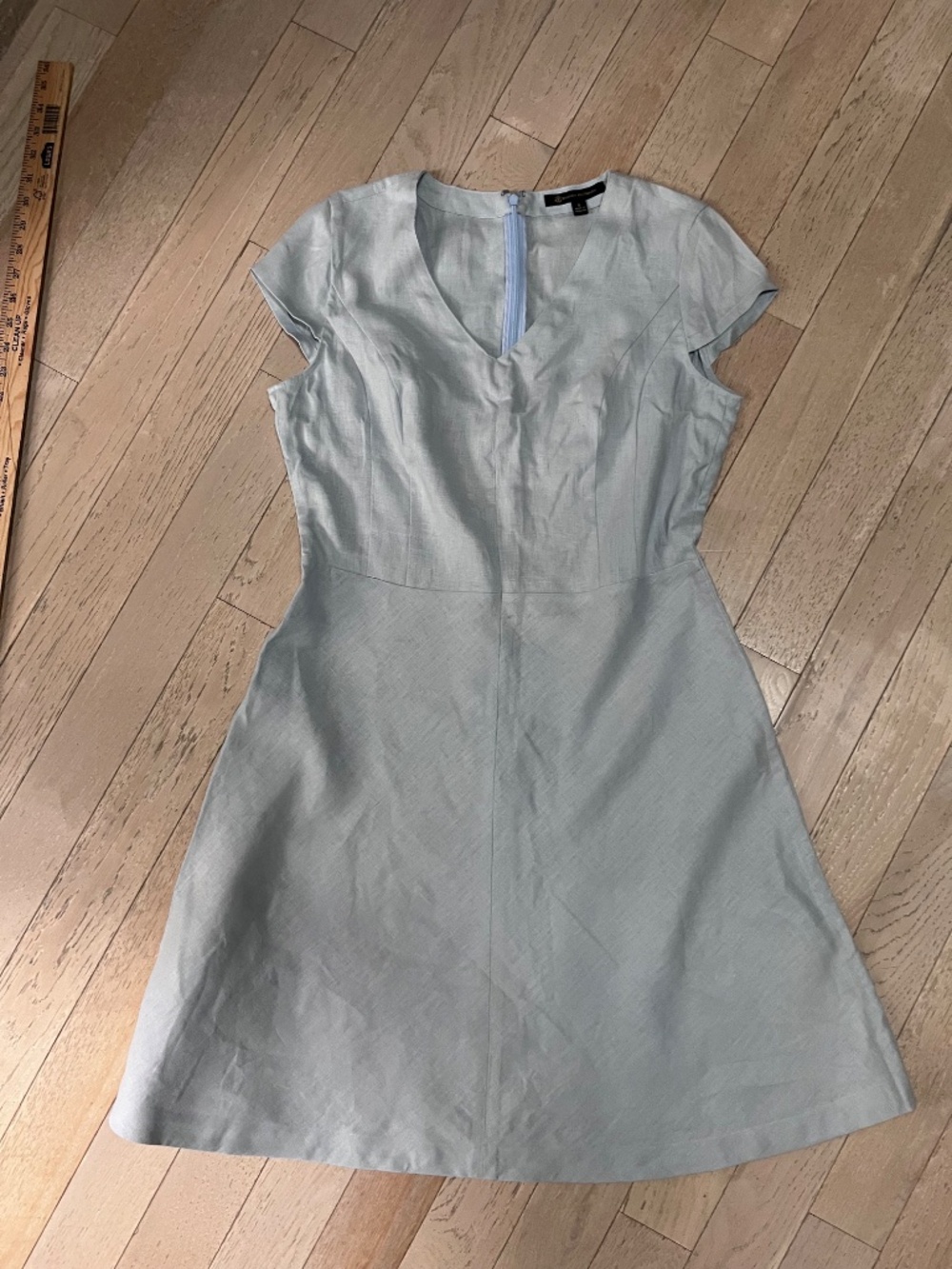 Women's Brooks Brothers light blue 100% linen Midi dress Size 8